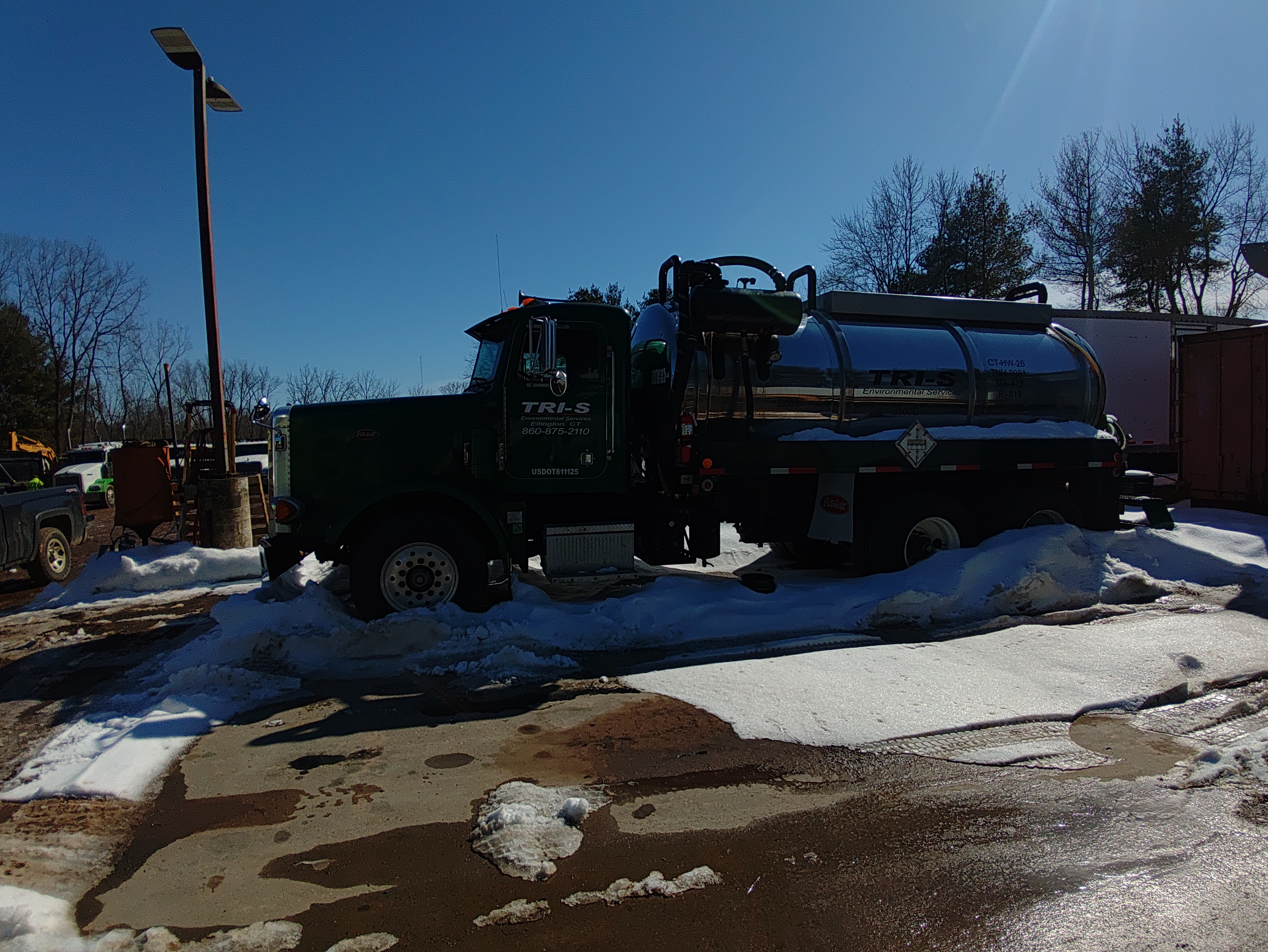 TRI-S licensed hazardous waste vacuum tanker truck for industrial liquid waste transportation